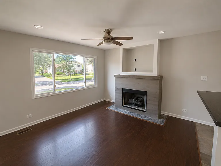 359 Ruth Cir — Photo 5