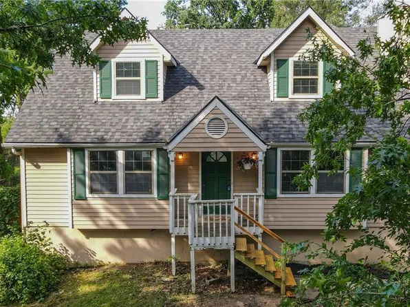 301 NW 79th Ter, Gladstone, MO 64118