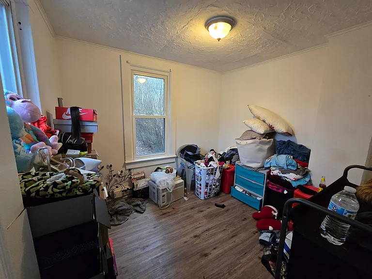 735 W Race St — Photo 6