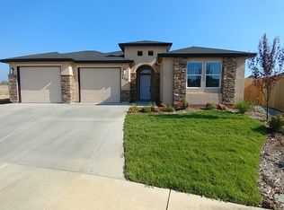 170 Trek Ln, Redding, CA 96003