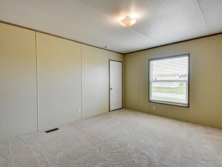 2245 Ben Blvd — Photo 19
