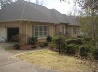 1718 N 14th Ave, Lanett, AL 36863