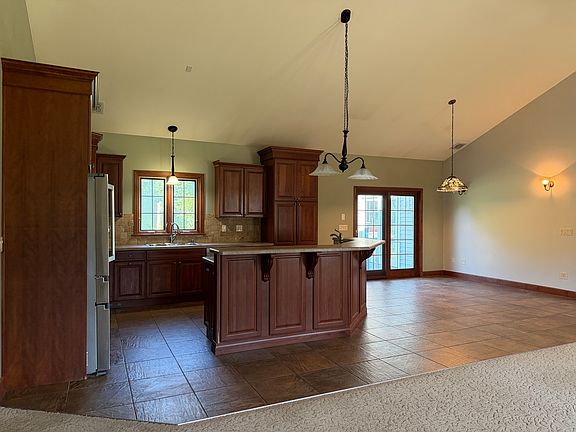 2nd image of 2738 W Lydius St