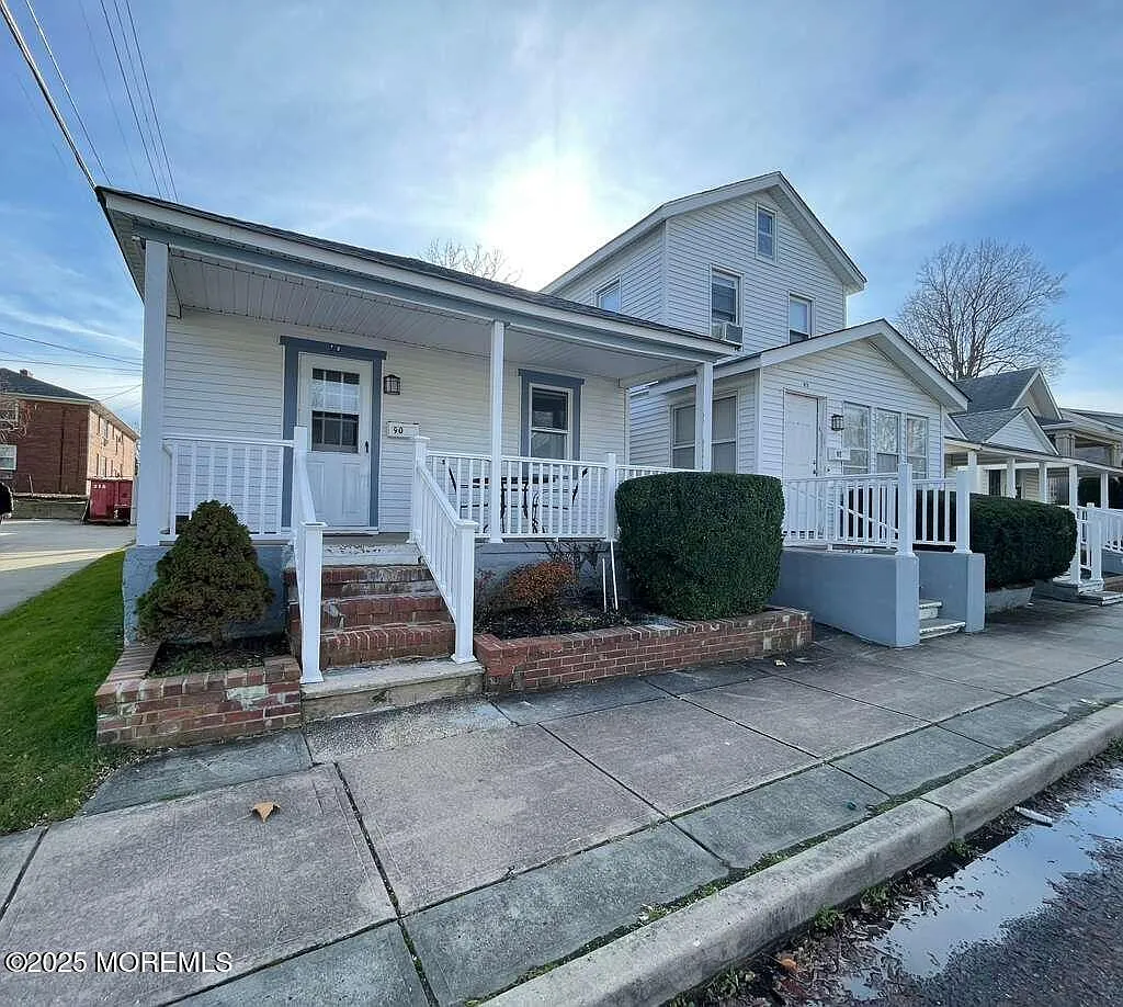 Photo 1 of 4 - 90 Poplar Ave - Deal, NJ Primary Photo - 90 Poplar Ave