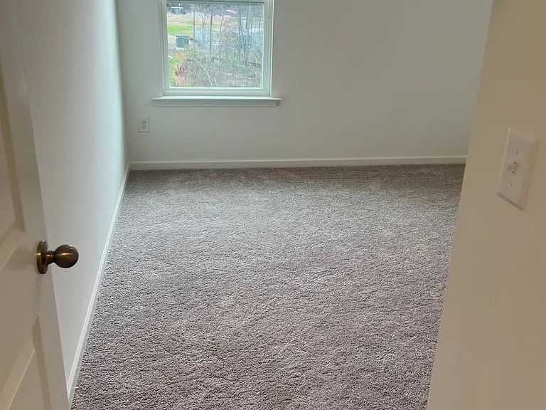2111 Regal Dr — Photo 23