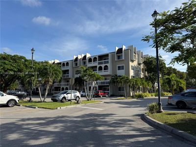 7915 Camino Real N #302, Miami, FL, 33143