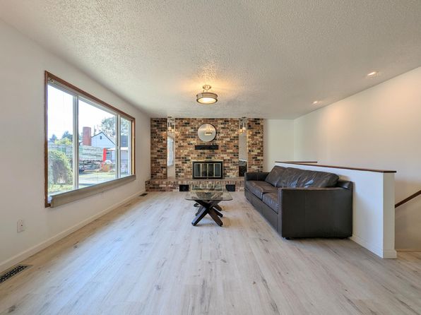 3203 SE 89th Ave