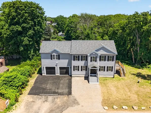 44 Slade St, Dartmouth, MA 02747