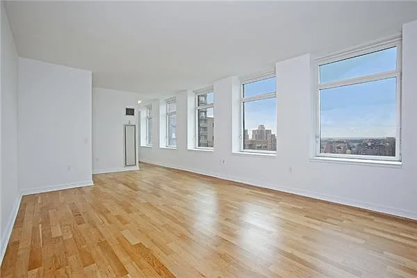 Rented by BLU Real Estate | media 10