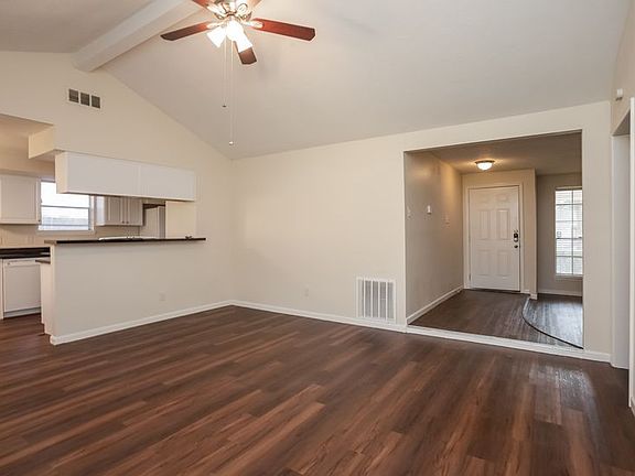4th image of 11106 Sagewillow Ln