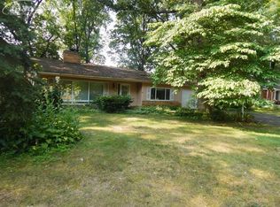 5151 Chickasaw Trl, Flushing, MI 48433