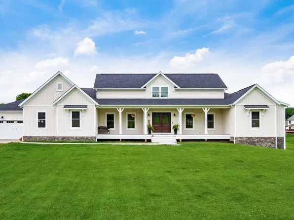 372 Hainsview Dr, Newark, OH 43055