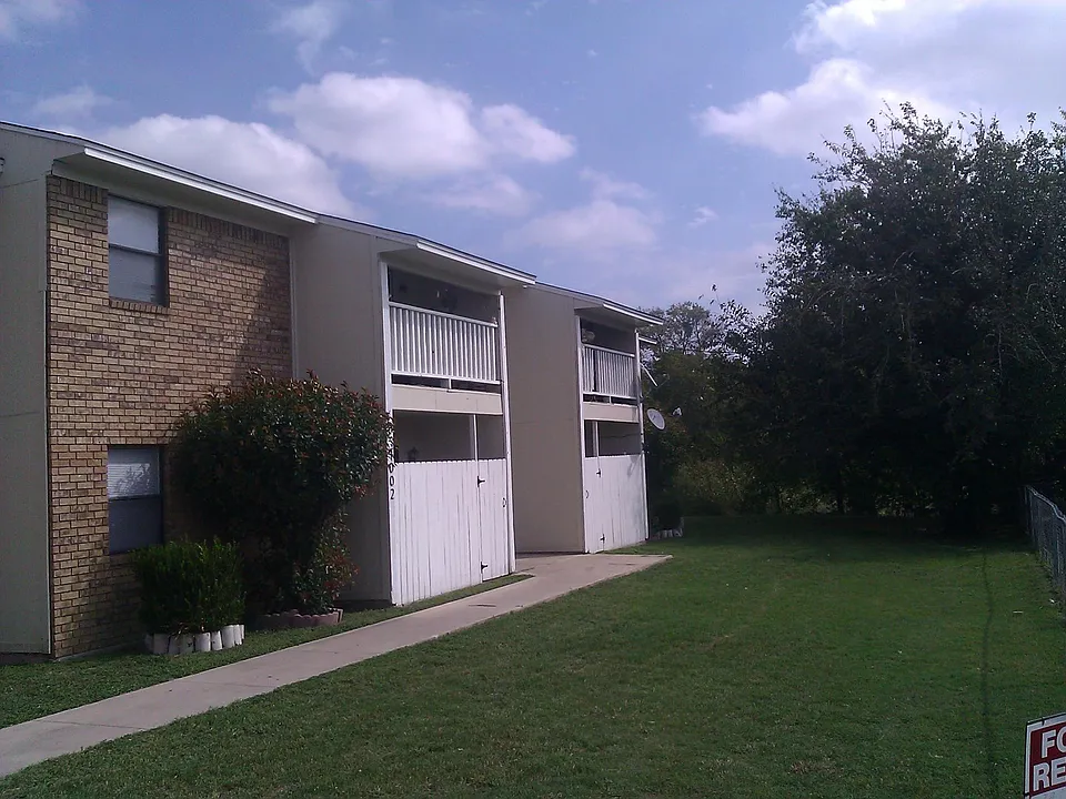 1002 Charisse St #D