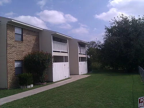 1002 Charisse St Photo 1