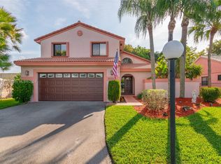 6200 Gauntlet Hall Ln, Davie, FL 33331