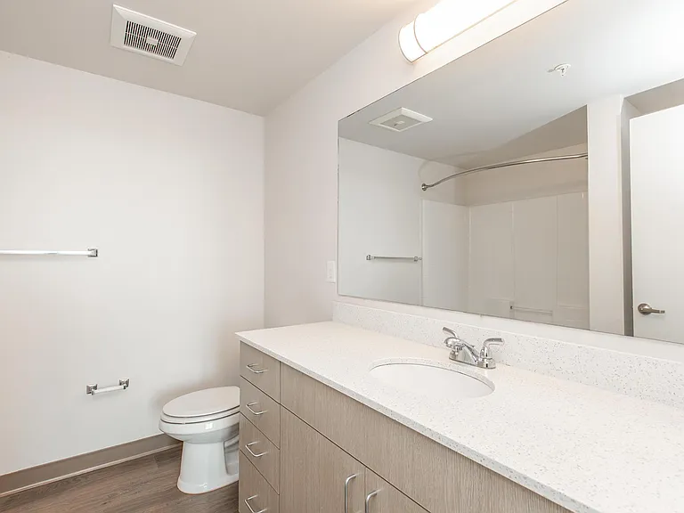 Linden Flats — Photo 107