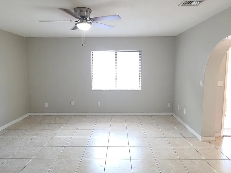 2118 Oak Meadow Cir — Photo 11