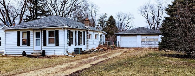 1st image of 408 Vincent Ave