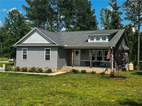120 Keegan Ln, Denton, NC 27239