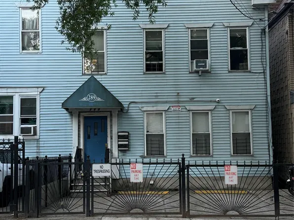289 E 201st Street, Bronx, NY 10458