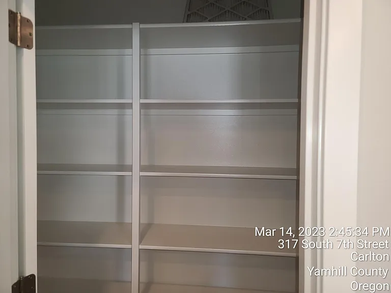 696 E Wilson St — Photo 5
