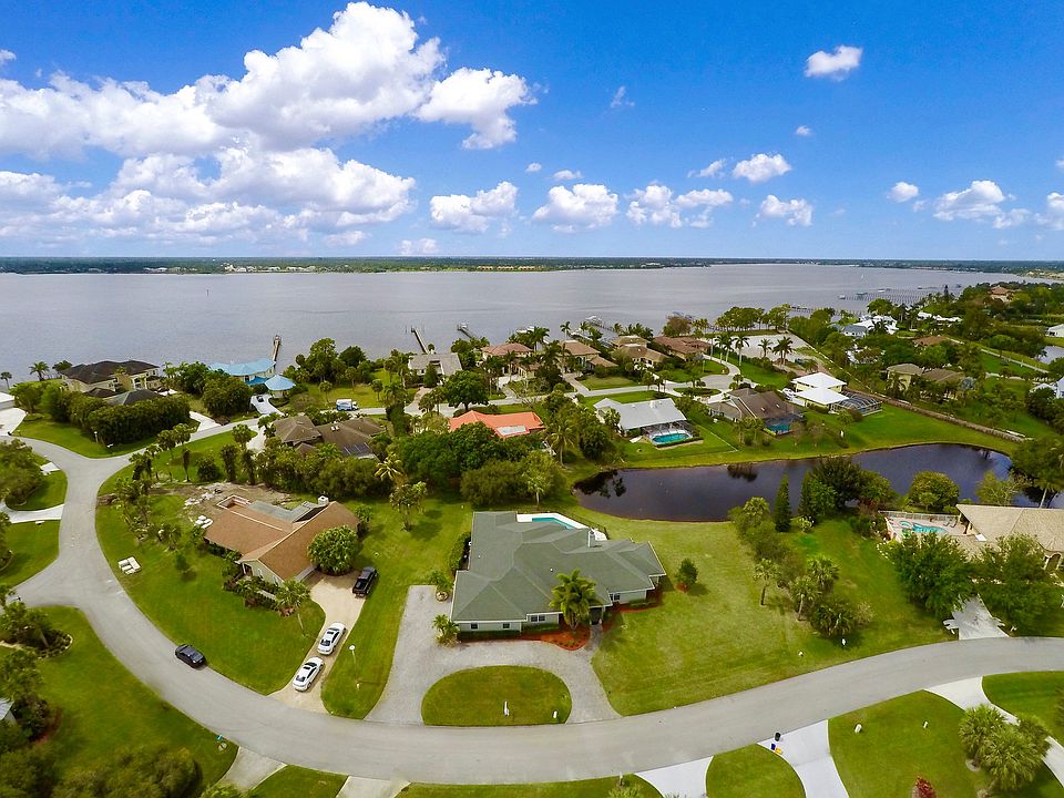 1st image of 2340 NW Bay Colony Dr