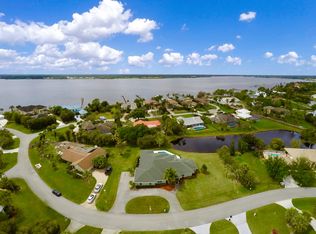 2340 NW Bay Colony Dr, Stuart, FL 34994