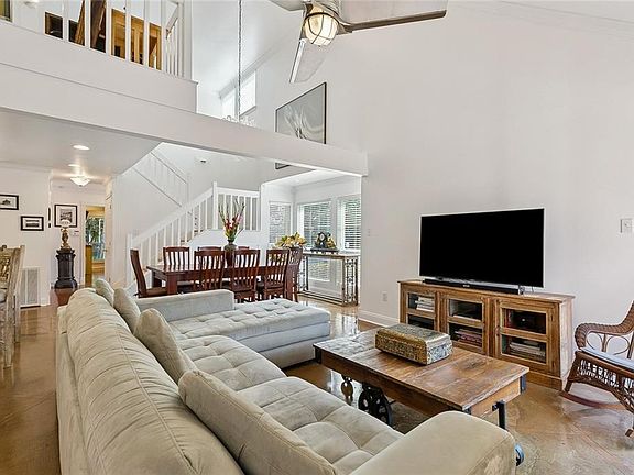 5th image of 18 Spinnaker Ln