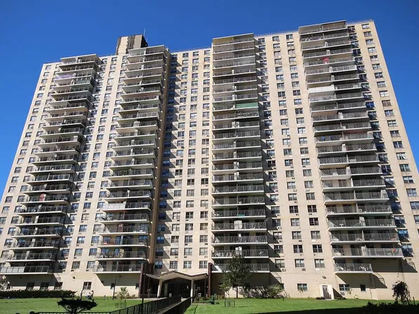 601 Surf Ave APT 19R, Brooklyn, NY 11224