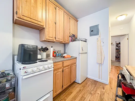 Rented by Compass | media 21