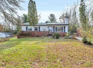 1309 Eastfield Dr, Jackson, MI 49203