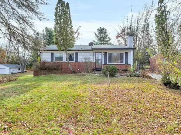 1309 Eastfield Dr, Jackson, MI 49203