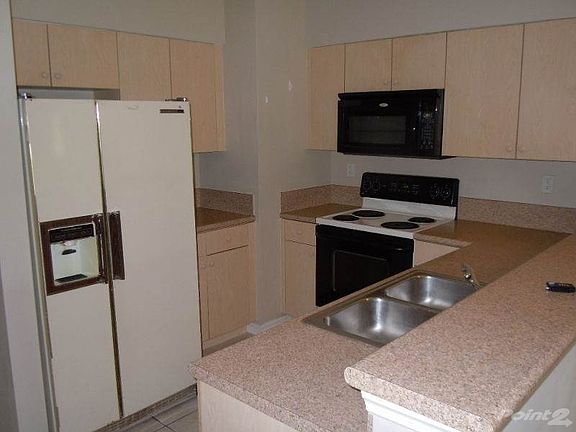 3rd image of 950 Hancock Crk Blvd APT 221