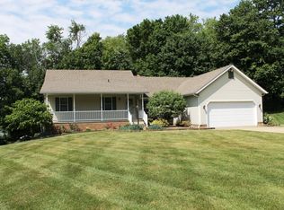 5178 Shoreview Cir NW, Canton, OH 44708