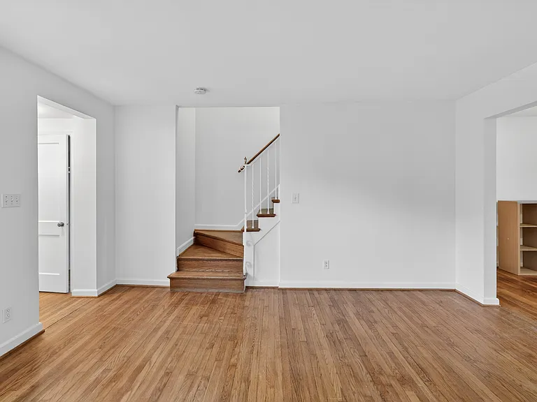 5818 Dewey St — Photo 13