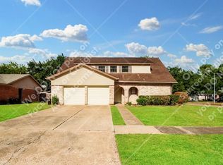16230 Summer Wind Dr, Houston, TX 77090