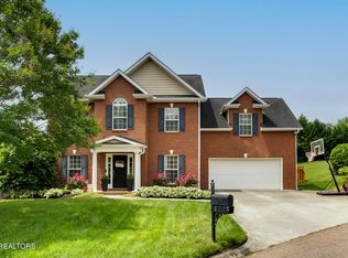 811 Hammerstone Ln, Knoxville, TN 37922