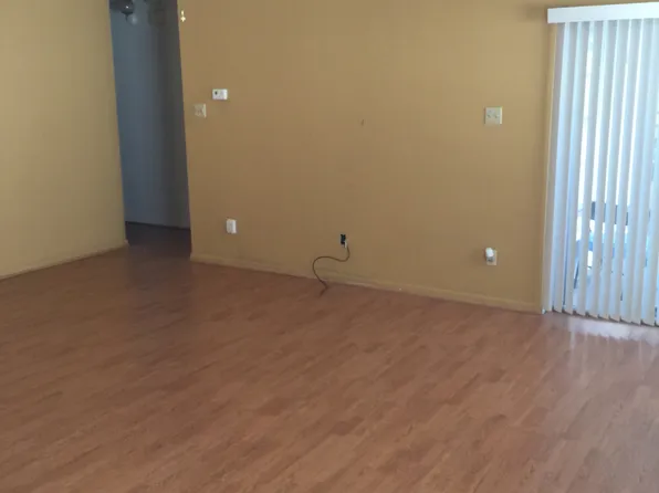 1860 Tinsmith Cir, Lutz, FL 33559