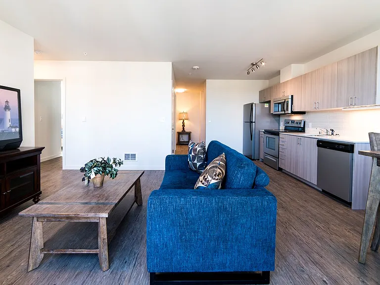 123-4th Apts — Photo 6