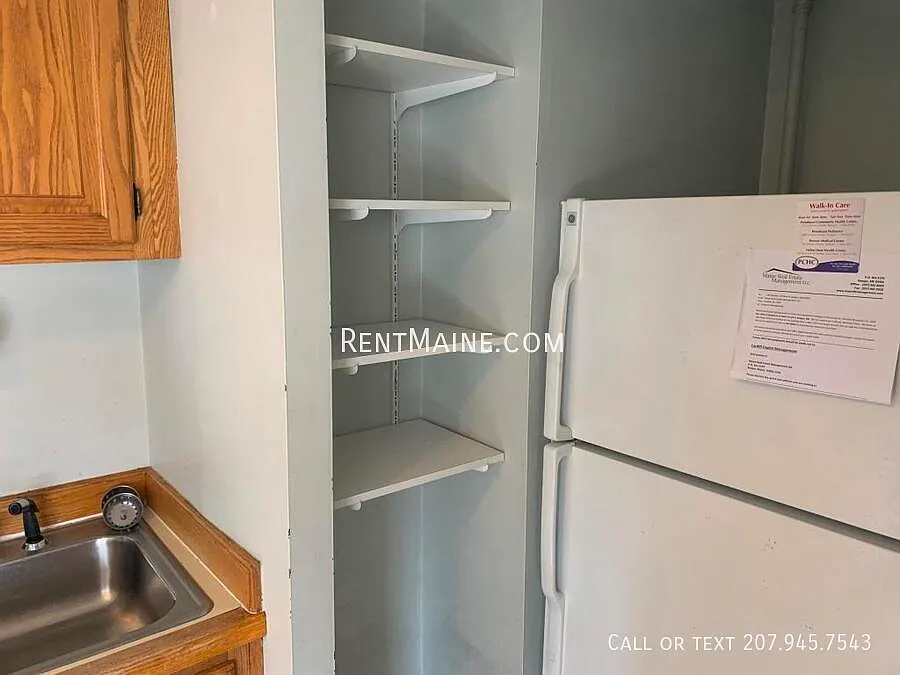 1 bed, $1,050 — Photo 3