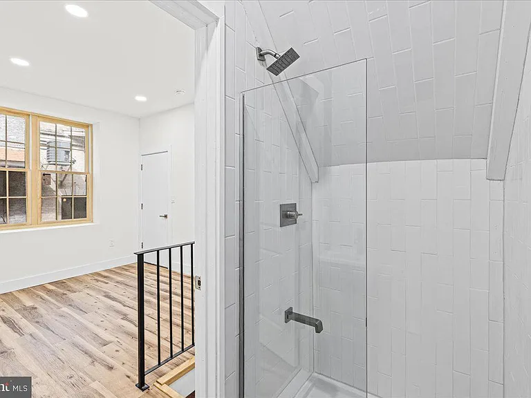 1222 Chancellor St #1F — Photo 6