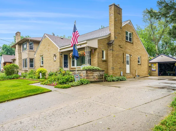 740 Halena St NE, Grand Rapids, MI 49505