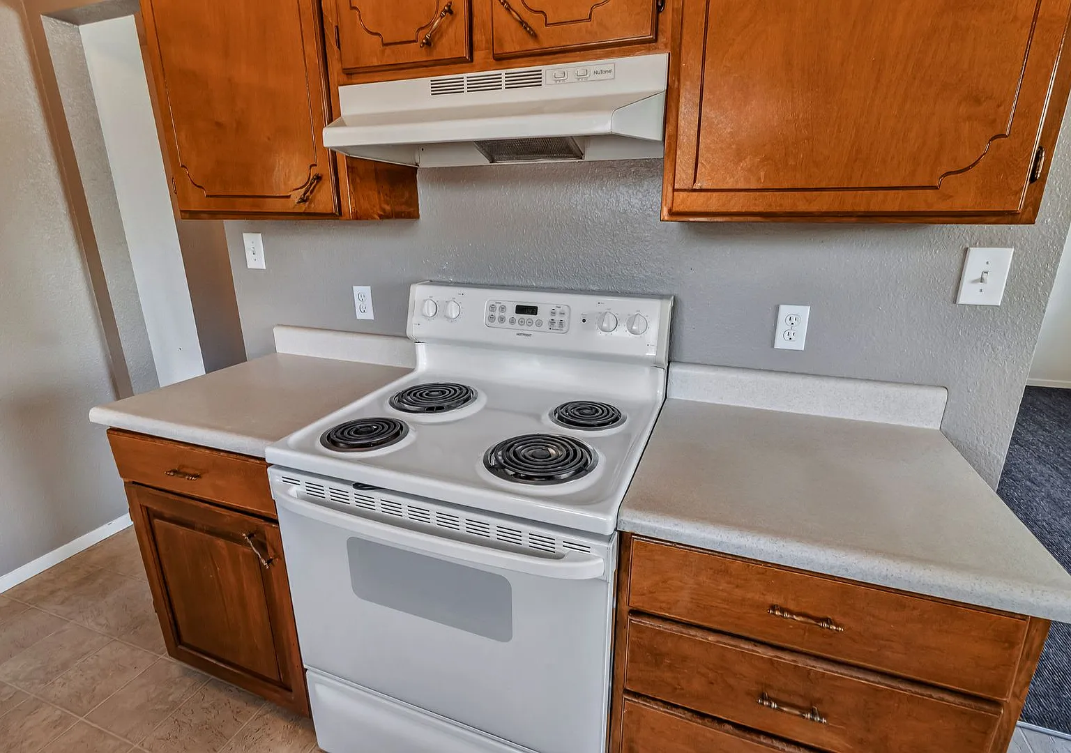 455 Topaz Drive — Photo 3