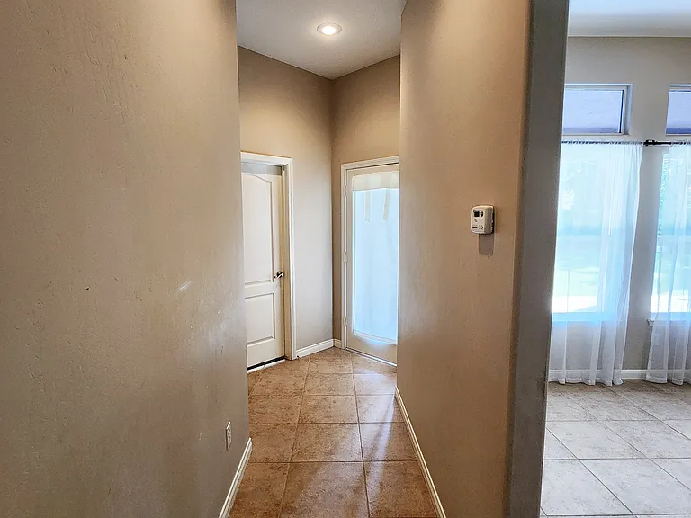 11507 Summit Point Ct — Photo 25