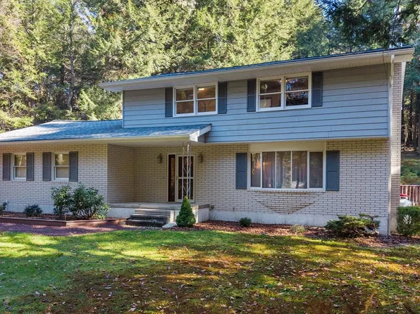 400 Beaupland Rd, Bear Creek, PA 18602