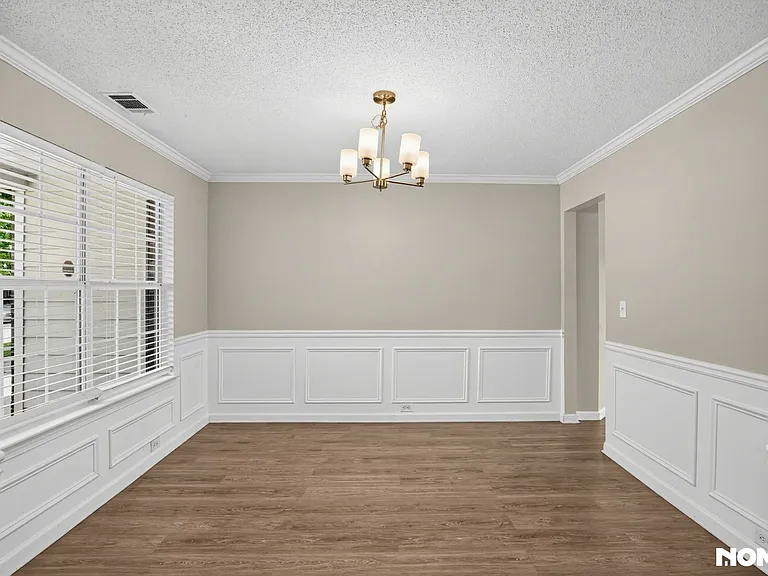 3693 Arminto Dr — Photo 7