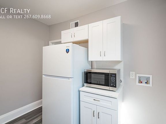 3rd image of 1943 S 17th St Floor 2