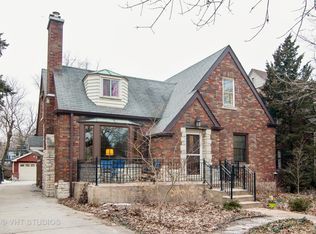 178 Akenside Rd, Riverside, IL 60546