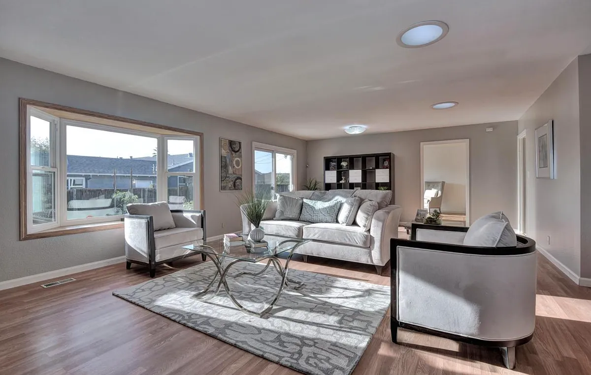Building Photo - 44973 Gardenia Way
