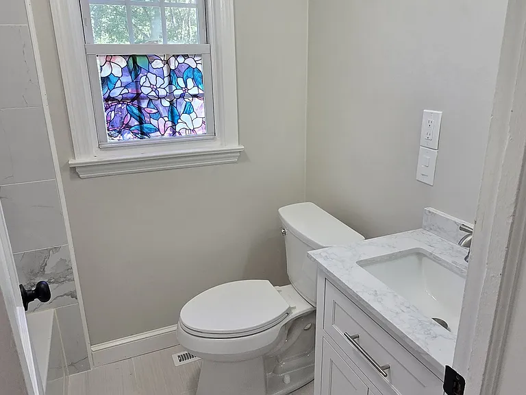157 S River Rd — Photo 5